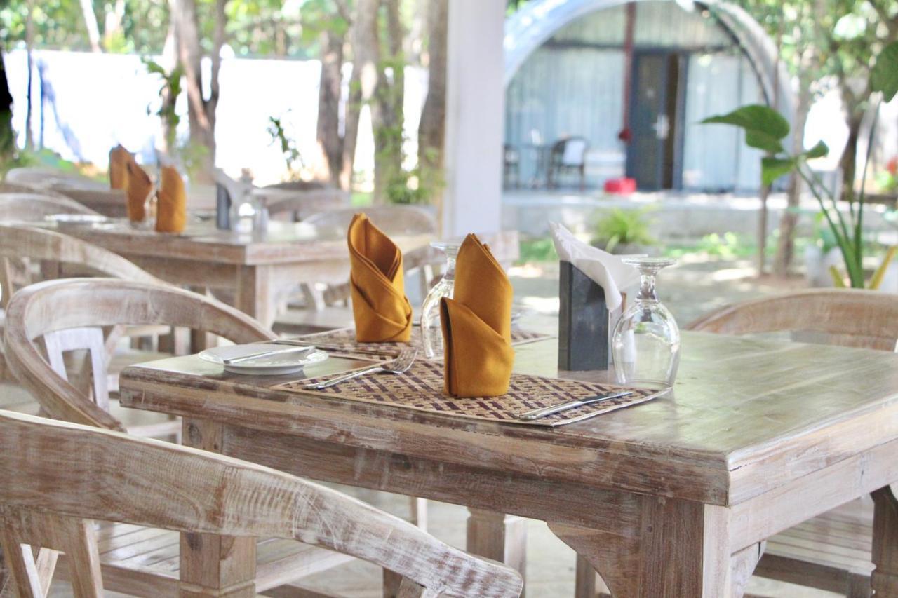 Nivadoo Resort 시기리야 외부 사진 Restaurant