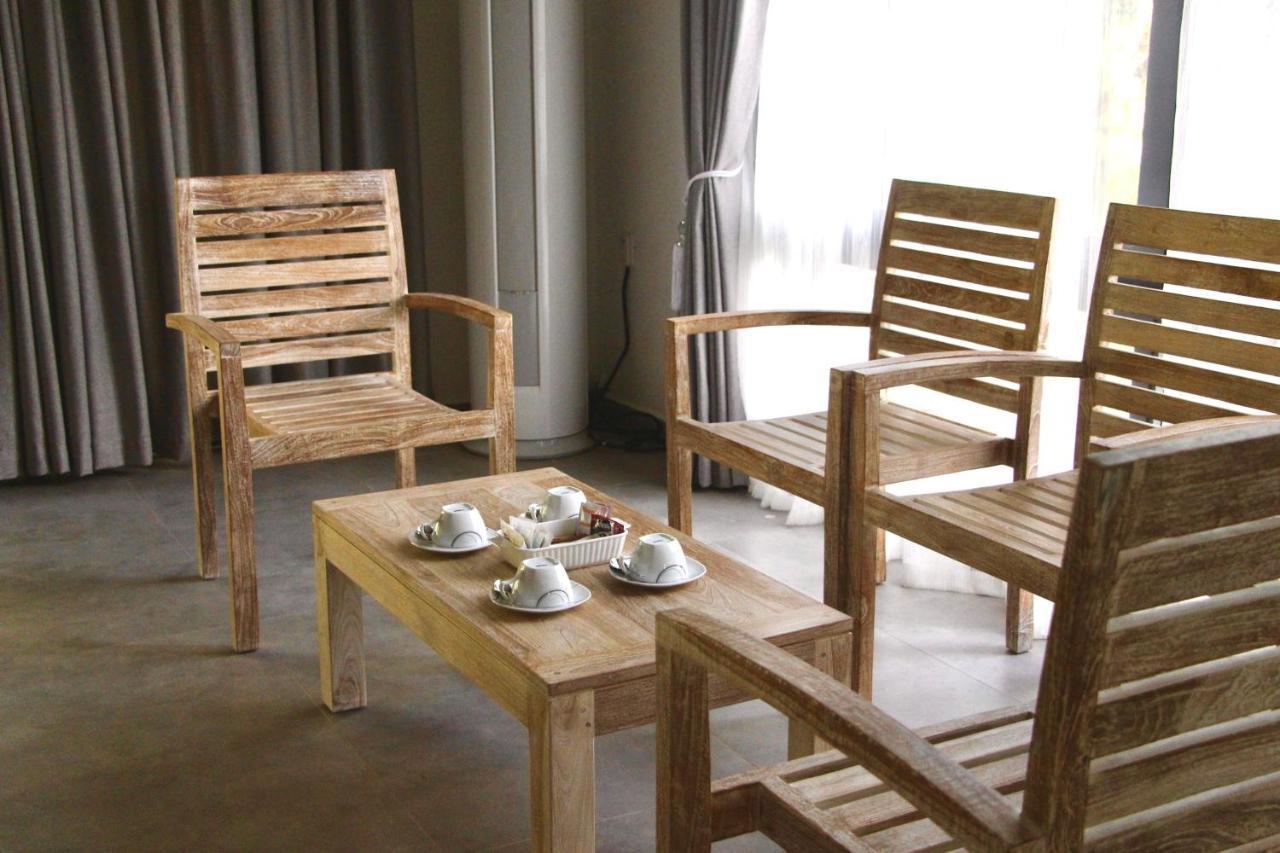 Nivadoo Resort 시기리야 외부 사진 Outdoor furniture
