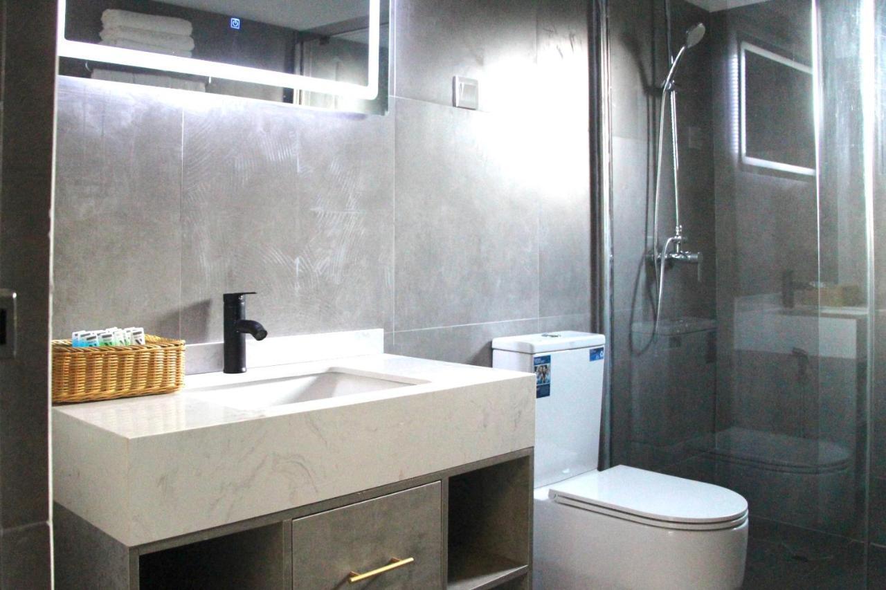 Nivadoo Resort 시기리야 외부 사진 Bathroom